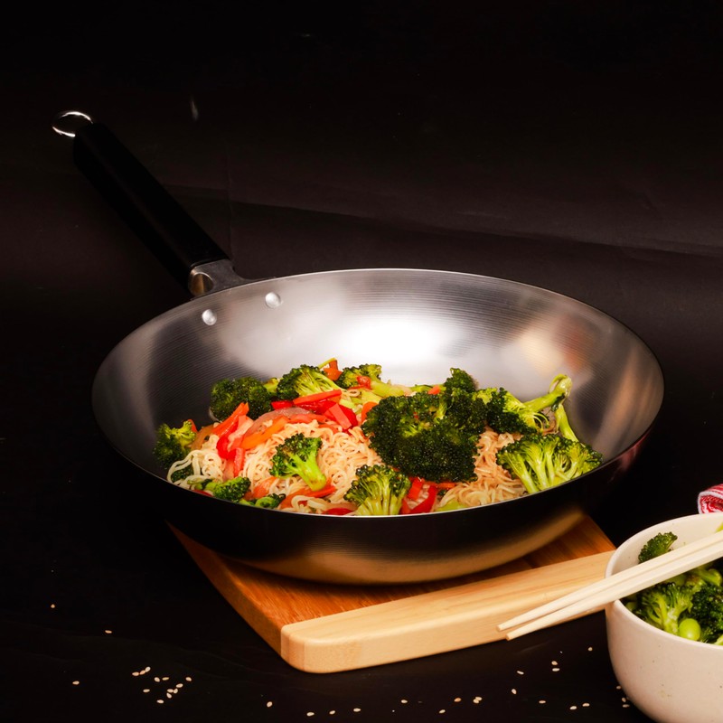 JOYCE CHEN Professional Series 12-Inch Carbon Steel Stir Fry Pan