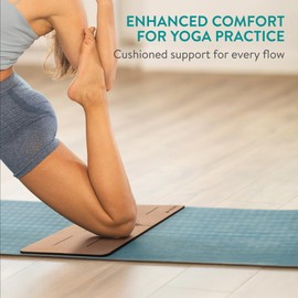 Navaris Cork Yoga Knee Pad - Non Slip for Exercise Mats - 6mm (0.2") Extra Thick Yoga Mat Padding for Pilates & Home Exercise Mat - Travel Lightweight & Rollable - For Men & Women