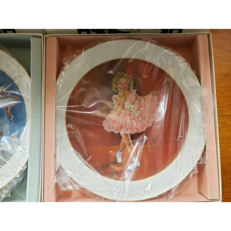 Nostalgia Collectibles 3 Shirley Temple Collection Plates, Stand Up And