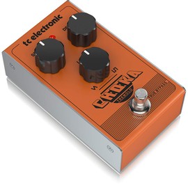 TC Electronic CHOKA TREMOLO Vintage-Flavored All-Analog Tremolo Pedal with 3-Knob Design and Seamless Morphing Between LFO Styles,Orange
