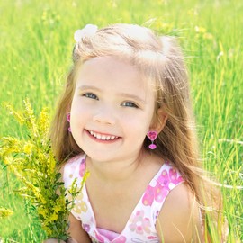 Clip on Earrings for Girls, 9 Pairs Party Favor Princess Play Earrings Jewelry Set for Little Girls Clip on Earrings Kids Ages 4-6, 8, 10, 12, Toddler Dangle Earrings Dress up Gifts