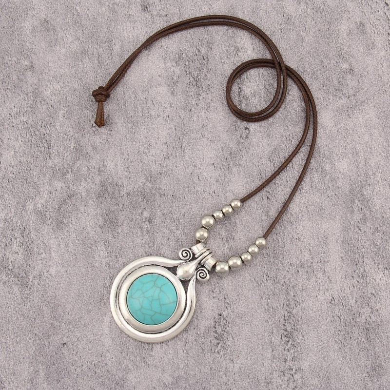 joymiao Chunky Necklace for Women Bohemian Long Leather Rope Necklace