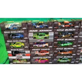 Lionel NASCAR 4 CAR LOT - 1-64 LIONEL DIECAST CARS (Price per 4 cars) Not Entire Set