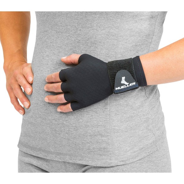 MUELLER Sports Medicine Arthritis Compression Glove, Hand and Wrist Support, Fits Right or Left Hand, For Men and Women, Black, One Size