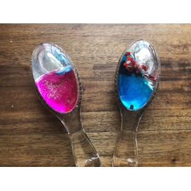 BULK SAVINGS ON NOVELTY TOY FOR CHILDREN-HAIR BRUSH WITH FISH FLOATING IN WATER- DOLPHIN,SEA HORSE,WHALE,DUCKS, SEA SHELLS,LADY BUG-GIFTS FOR WOMEN, GIFTS FOR MEN,STOCKING STUFFER, MOTHER’S DAY.UNIQUE