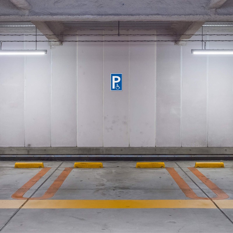 Strobo Behindertenparkplatz Sign, 20 x 30 cm, Made From Sturdy