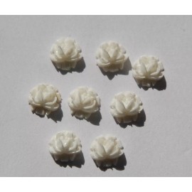 Yummy Treasures Vintage Style White Etched Flower Cabochon 6.5mm cab567A