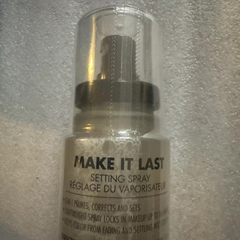 Milani Make It Last Original Natural Finish Setting Spray 6