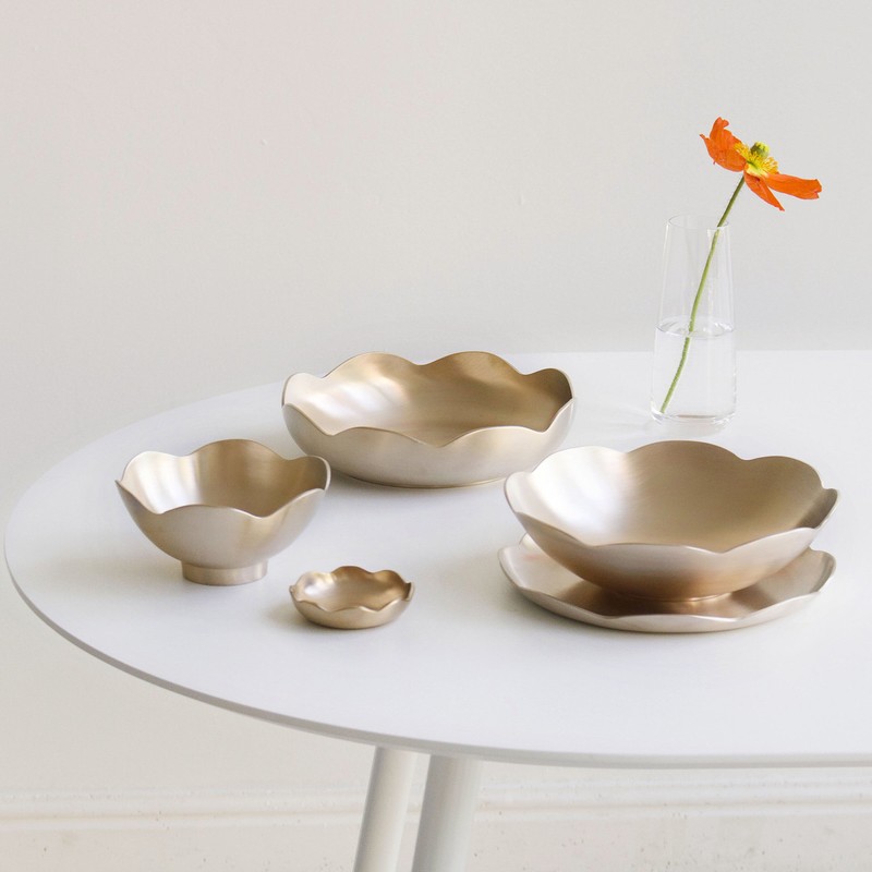 Notdam Bangjja Yugi Flower Jongji / 놋담 방짜유기 꽃 종지