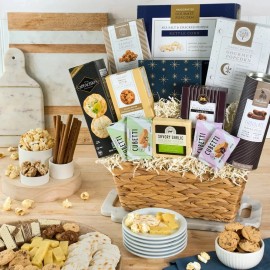 GourmetGiftBaskets.com Classic Snack & Chocolate Gift Basket by GourmetGiftBas