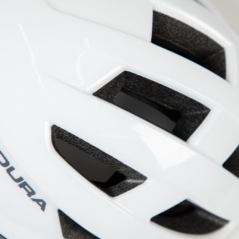 Endura Xtract MIPS® Helmet | Moulded Construction | Road |