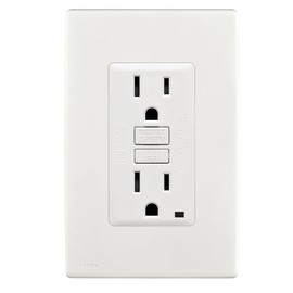 Leviton White GFCI Outlet Kit 15A Renu
