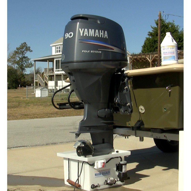 Hammerhead M2128, Marine Descaler, Gallon Bottle 1/Case