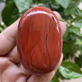 Hslutiee Healing Crystal Pocket Palm Stone, Polished Oval Soap Energy Worry Stones for Anxiety Meditation, Red Jasper
