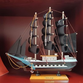 Lizipai Handmade Crafts Sailing Ocean Theme Smooth Sailing Model Mediterranean Sailing Wooden Sailing Boat Suitable for Home Office Desktops (Black)