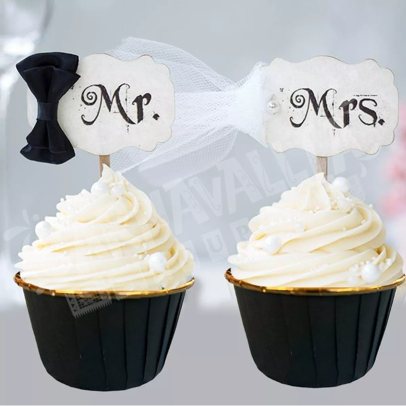 Grupo Carnavallia Capacillo Estándar Cupcake Negro Dorado Metálico 50 Pz