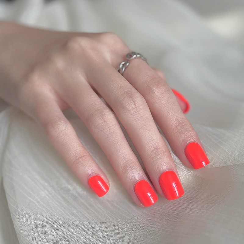 24 Pcs Solid Red Press on Nails Christmas Nails Short