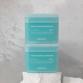 Mediheal square pad 100 sheets + 100 sheets special product Madecassoside trace dead skin skin soothing pad / 메디힐 네모 패드 100매+100매 기획상품 마데카소사이드 흔적 각질 피부진정 패드