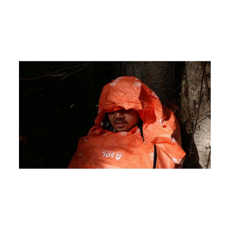 【日本正規品】SOL New Escape Vivi Orange Breathable Sleeping Bag Disaster Relief