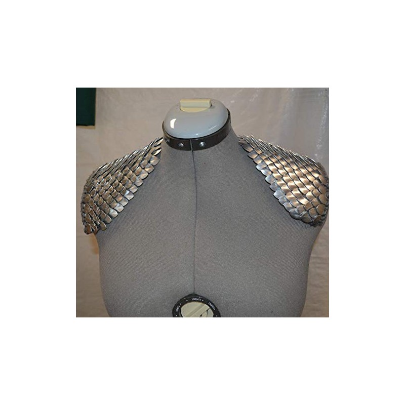 Scale Mail Epaulettes in Knitted Dragonhide Armor - Silver