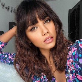 Colorfulpanda Medium Brown Short Bob Wigs for Women Wavy Wigs with Fringe Natural Heat Resistant Synthetic Hair for Daily Use and Cosplay 16 inch