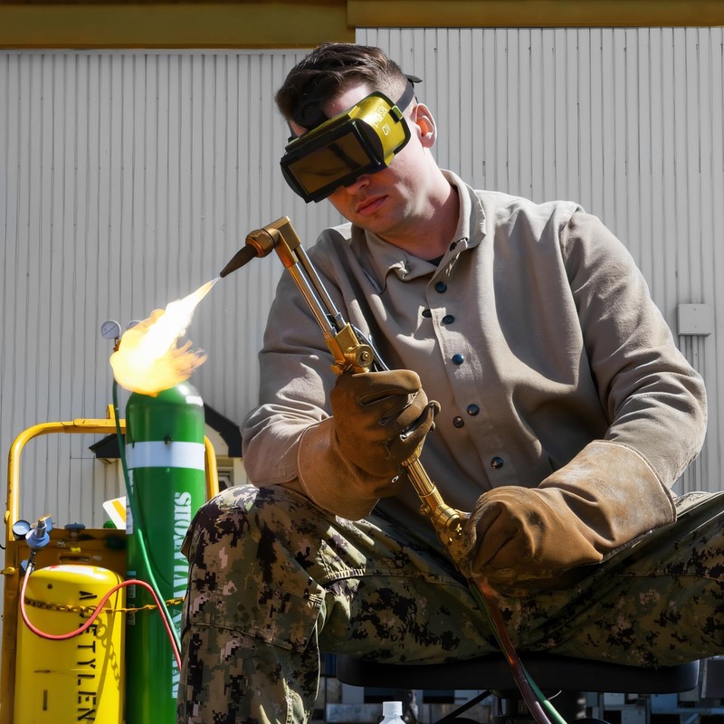 AWLOLWA Oxygen & Acetylene Regulators - Compatible with Medium Duty