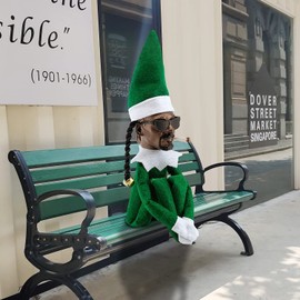 vancauk Snoop on A Stoop Christmas Elf Doll with Necklace, Novelty Resin Doll Snoop on the Stoop Doll Fun Collectible Hip Hop Doll Gift for Home Decoration