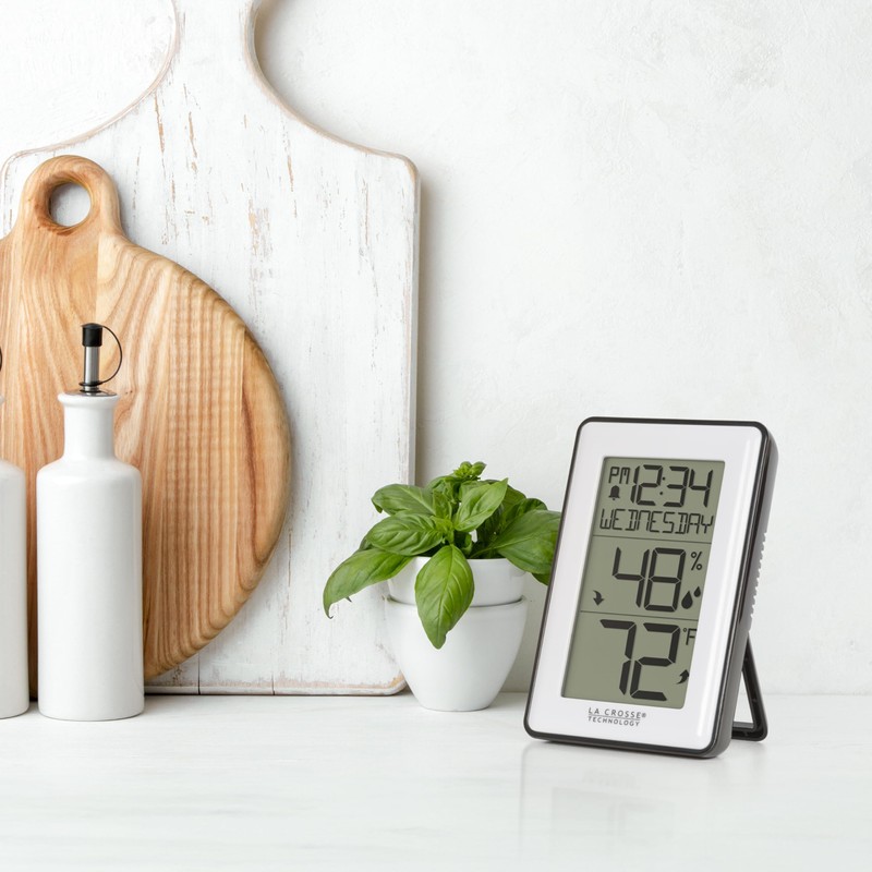 La Crosse Technology 308-1911 Indoor Temperature Station with Humidity Alerts