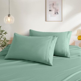 2 Pack Pillow Covers Queen Size, Light Green Pillow Cases Microfiber Pillowcase Soft Breathable and Non Shrinking Envelope Pillow Shams 20"X 30"