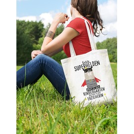 clothinx Erzieherin Fabric Bag with Saying - Echte Superhelden gehen in den Kindergarten man nennt sie auch Erzieherin - Gift Farewell - Organic & Fair Cotton Long Handle, black