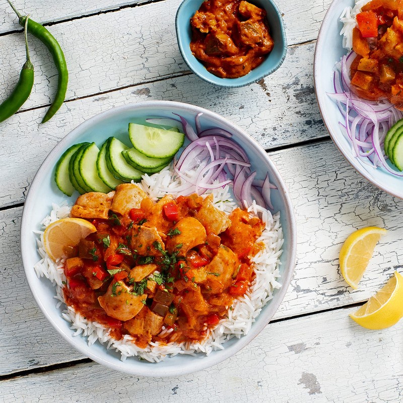 Patak's Tikka Masala Curry Sauce 3-Step Kit, Pre-measured ingredients included,