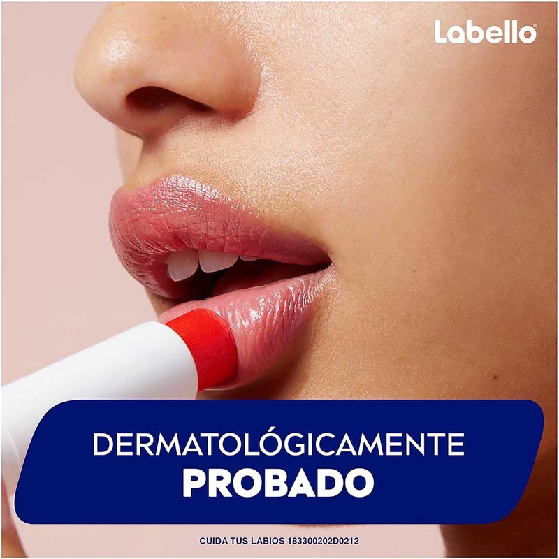 LABELLO Bálsamo labial con color Fresa (4.8g) protector labial con