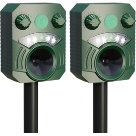 Solar Powered Animal Repeller Ultrasonic Dog Deterrent Waterproof Cat Repellent Outdoor Squirrel Deer Racoon Fox Control Device with RIP Sensor Flashing Light and 5 Modes (2, Green)