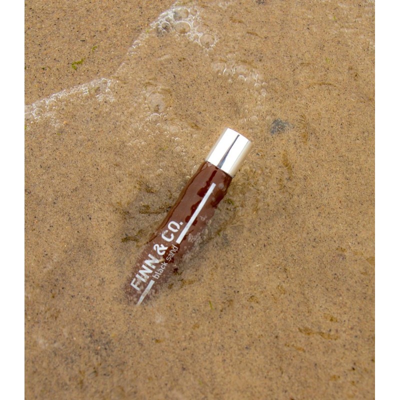 FINN & CO. Black Sand Rollerball Fragrance Oil - Long