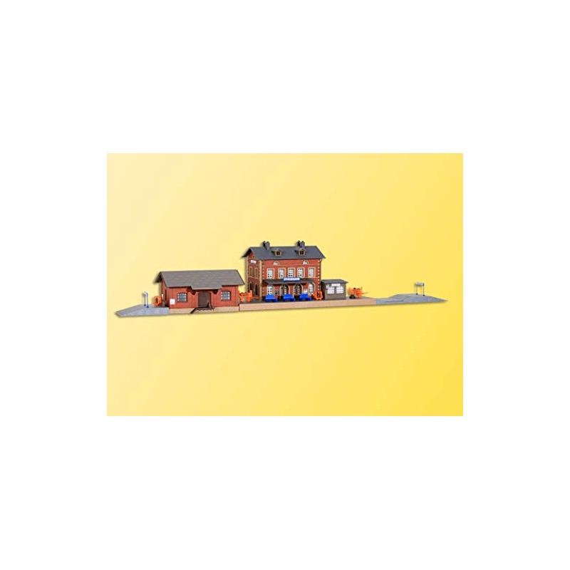 N Station Rauenstein with goods shed