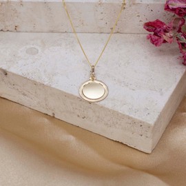 Carissima Gold Women's 9ct Yellow Gold Diamond Cut Edge Disc Pendant 13.2mm x 20.7mm on 9ct Yellow Gold Diamond Cut Curb Chain Necklace - 0.4mm - Lenght 46cm/18'