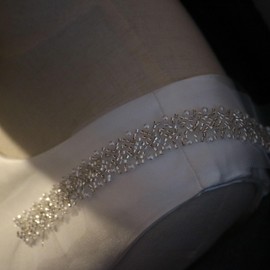 G-RUI 4.5yard White Golden Sequins Beaded Flower Embroidery lace Appliques for Wedding Dresses Rhinestone Applique Patches lace Trims parches ropa (White)