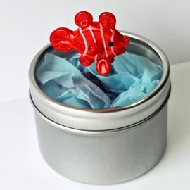 Mini Fish in a Tin - Cute Little Glass Animal - Silver Gift Tin - Miniature Figurine for Sea Lovers - Small Decoration Ornament - Red Clownfish