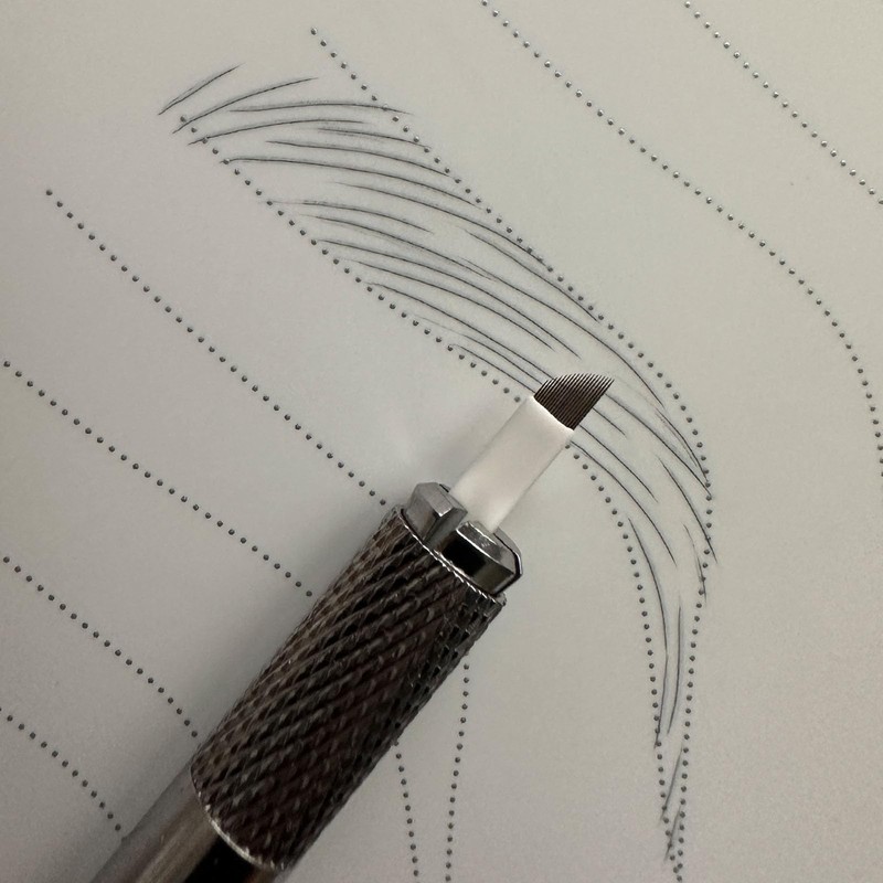 30pcs White Microblading Blades 18pins Nano .15mm Professional Microblade for