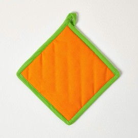 HOMESCAPES - Pure Cotton Pot Holder - Stars - Lime Green Orange - 20 x 20 cm - Fully Coordinated Washable Kitchen Linen