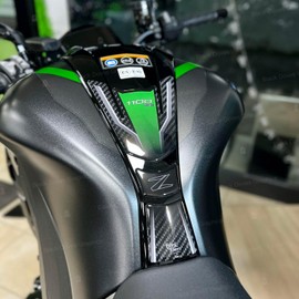 Black Doves Graphics 3D Resin Sticker Compatible with Kawasaki Z1100 SE 2026 (GY1) | Made in Italy (Tank Protection)