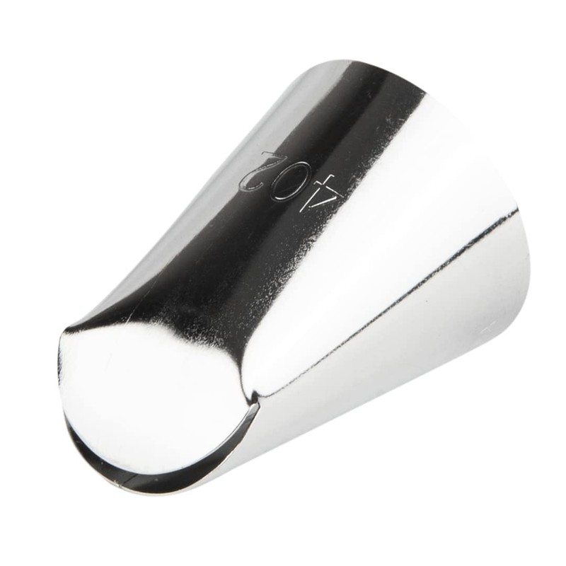 Restaurantware Pastry Tek Piping Tip 1 Triple Star Pastry Tip