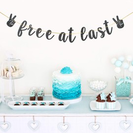 Black Glitter Free at Last Banner, Single Sign/Divorce AF/Newly Single/Broken Up/Farewell/Going Away Party Decorations