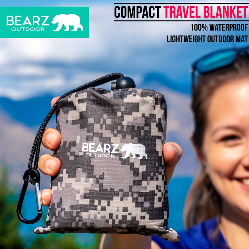 BEARZ Outdoor Travel Blanket - Pocket Sized Beach Blanket Camping