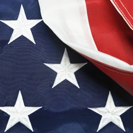 American Flags For Outside 5x8，Premium American flag 5x8，Water Resistant Polyester Canvas Embroidered Stars、Brass Grommerts US Flags