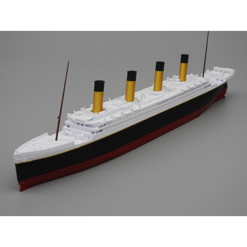 12" Prebuilt Display Model Ship (RMS Titanic 1ft Model with