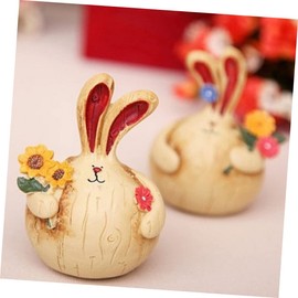 Ciieeo 2pcs Vintage Resin Figurine Decorative Ornament for Home Cafe Wedding and Party Charming Bunny Sculpture for Shelf Desktop Window Display