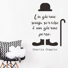 DecalMile Charlie Chaplin Wall Tattoo Sayings and Quotes "Un giorno senza un sorriso è un giorno perso" Removable Wall Sticker Wall Pictures for Living Room Bedroom