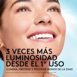ésika – Suero Vitamina C Triple Acción Max 28 ml, Ilumina y Protege la Piel, 15% Complejo con Vitamina C, Efecto Antiedad, 3X Más Luminosidad desde el