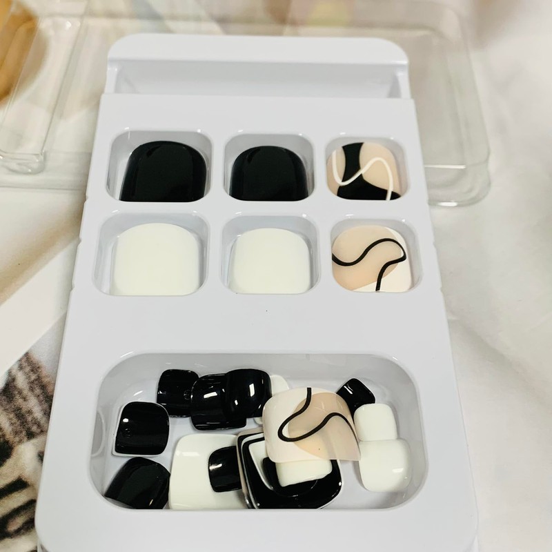 Press on Toenails with Line Designs, Artificial Black White Fake